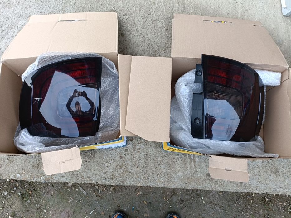 Vând triple spate  pentru Skoda superb 2 combi