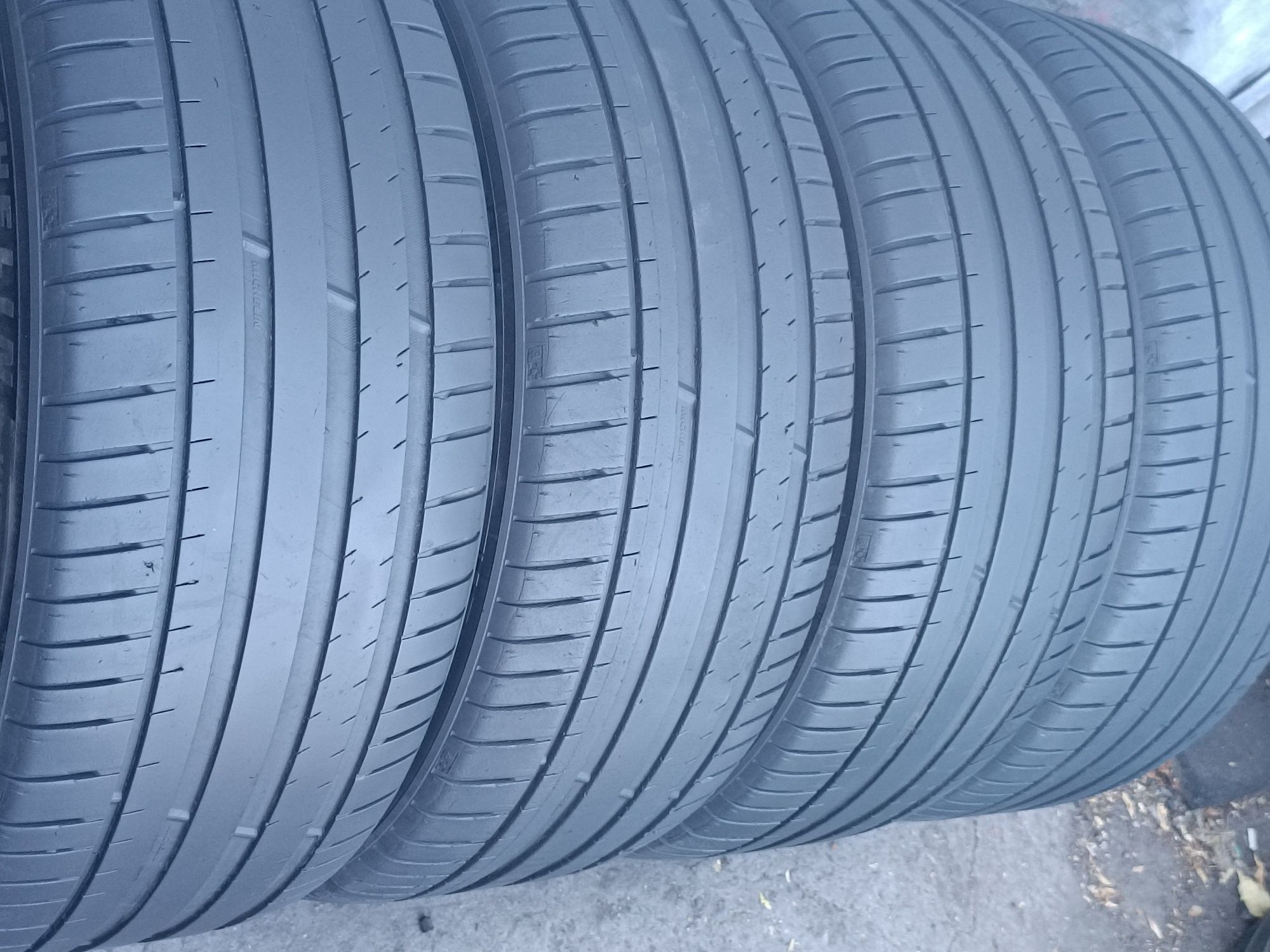 255/45/20 Michelin