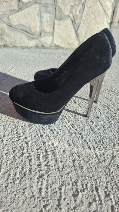 Дамски обувки с чанта няколко варианта