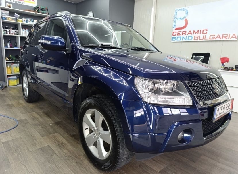Suzuki Grand Vitara 2.4i Бензин - 2011г.
