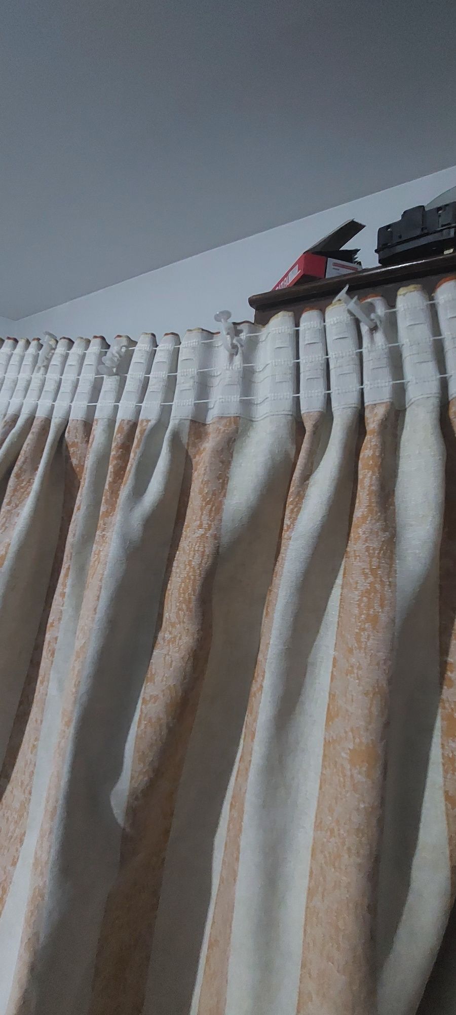 Vând 6 draperii  living (260 x 260 cm)