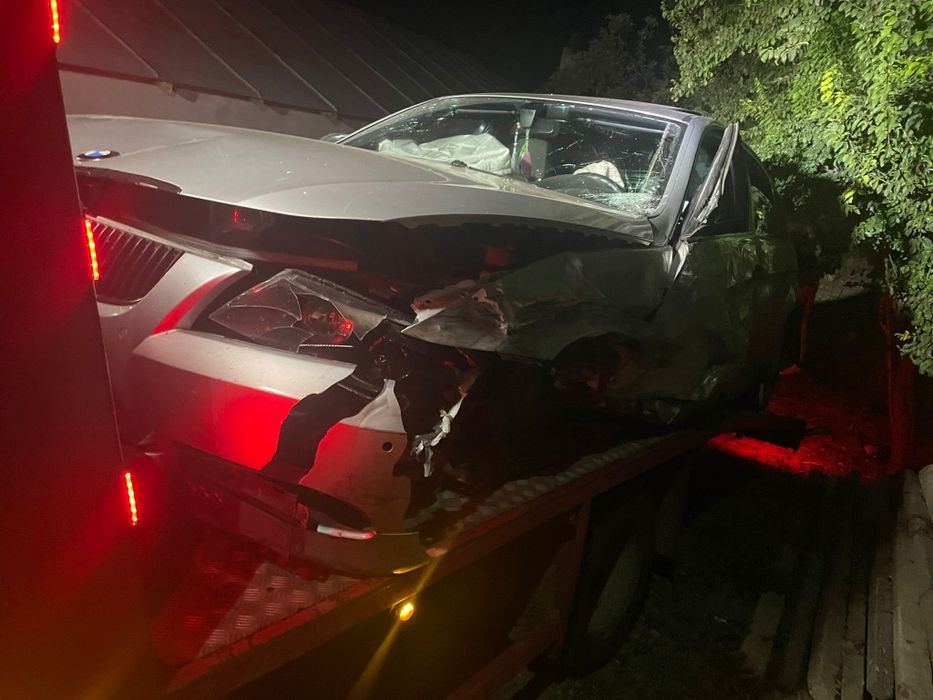 Vând/Dezmembrez Bmw 320d e90 avariat