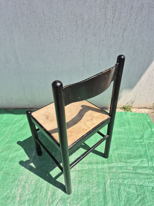 Vând Scaun lemn masiv ideale pentru,Bucatarie gradină & terasă,balcon