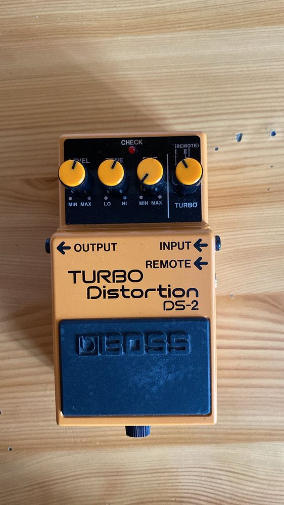 Pedala distortion