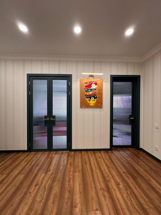 3 комнаиная ПРЕМЬЕРА с мебелью , ремонт по дизайн - проекту