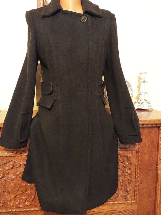 Palton elegant stofa 100% lana, model deosebit, detalii decorative