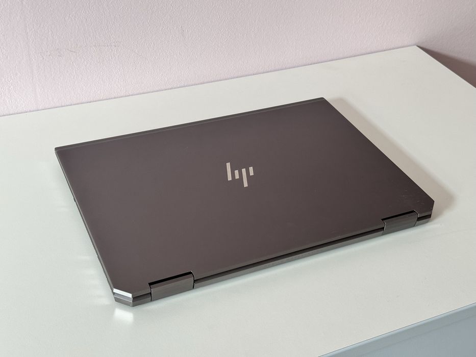 15.6’FHD IPS Touch 1000nits/Hp Zbook Studio X360/Intel Xeon/32GB/1TB