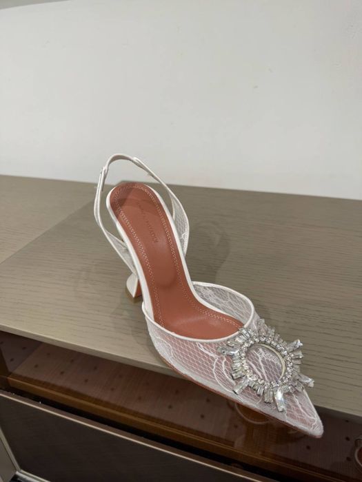 Pantofi Amina Muaddi