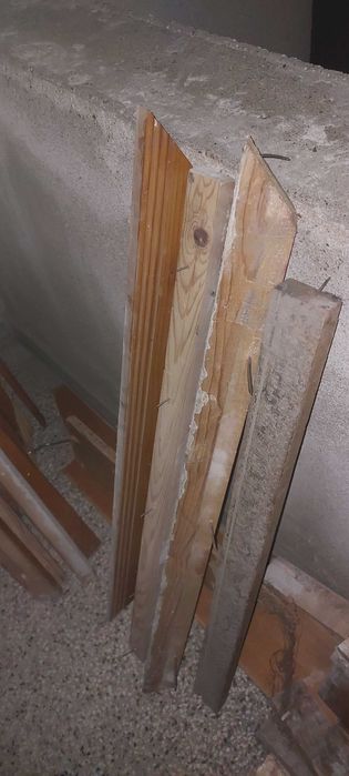 Входна врата от дърво