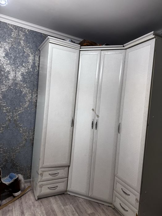 Продам шкаф кровать в подарок