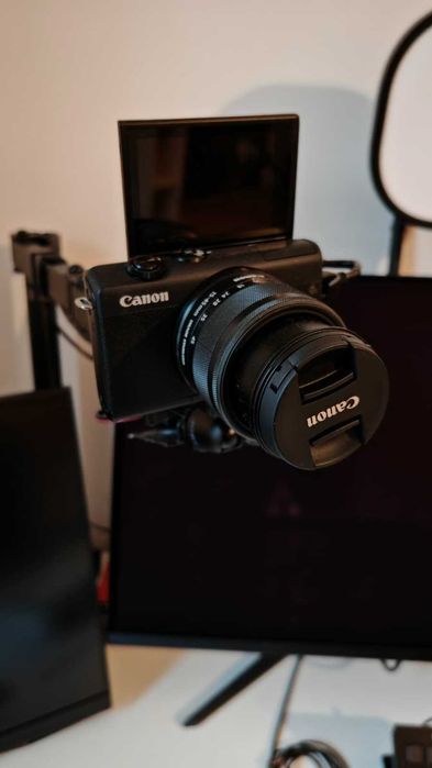Camera Canon M200 - Obiectiv 15-45mm - Dummy Battery - Streaming - Web