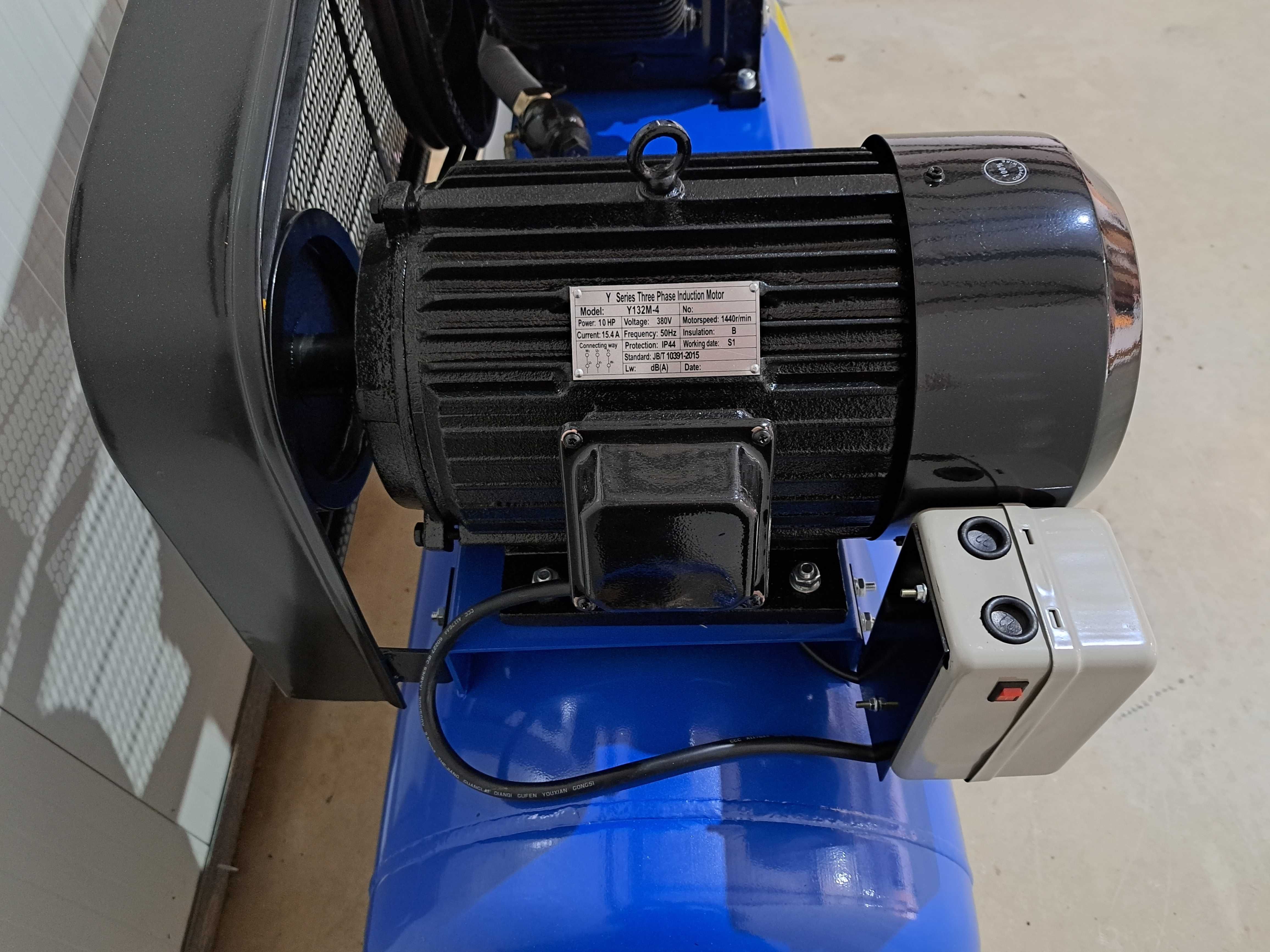 Професионален компресор за въздух 500L.Дебит - 1450 л/мин.