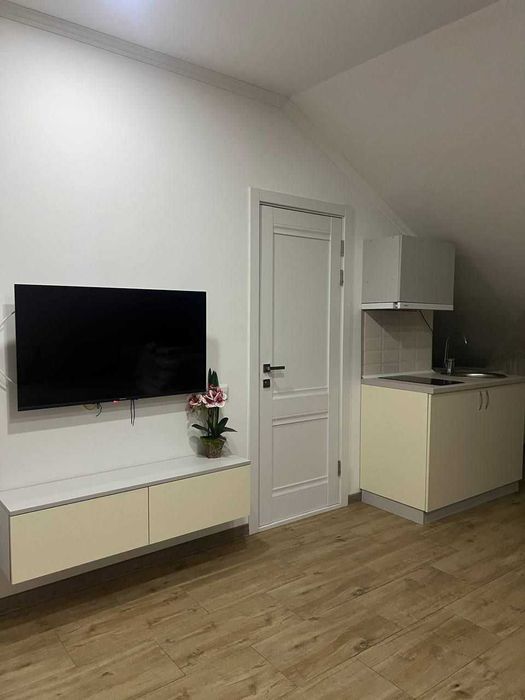 Дава се под наем Ателие в София, Център - 40 кв.м за 300 € - Снимка #1