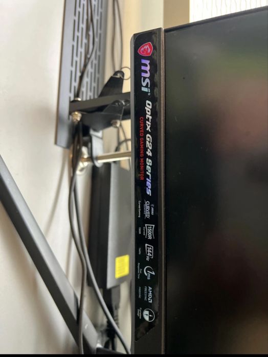 Monitor Curbat MSI