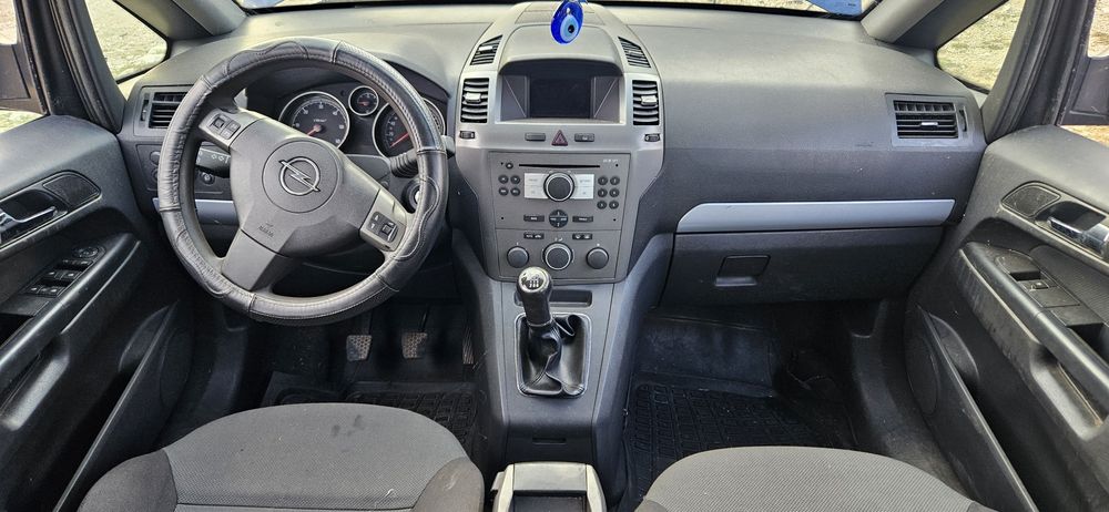 Опел Зафира Б 1.9 цдти 150кс на части Opel Zafira B 1.9 cdti 150 hp na
