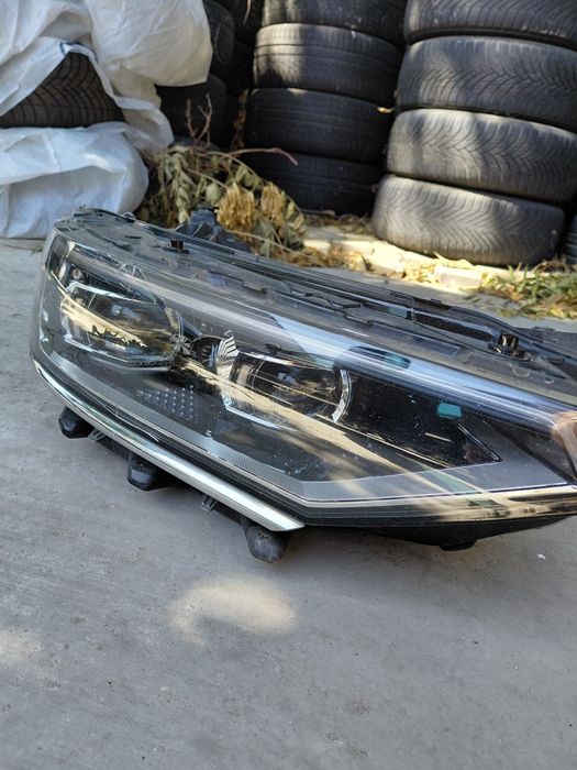 Far dreapta VW Passat B8 Facelift IQ Light Full LED MATRIX Original