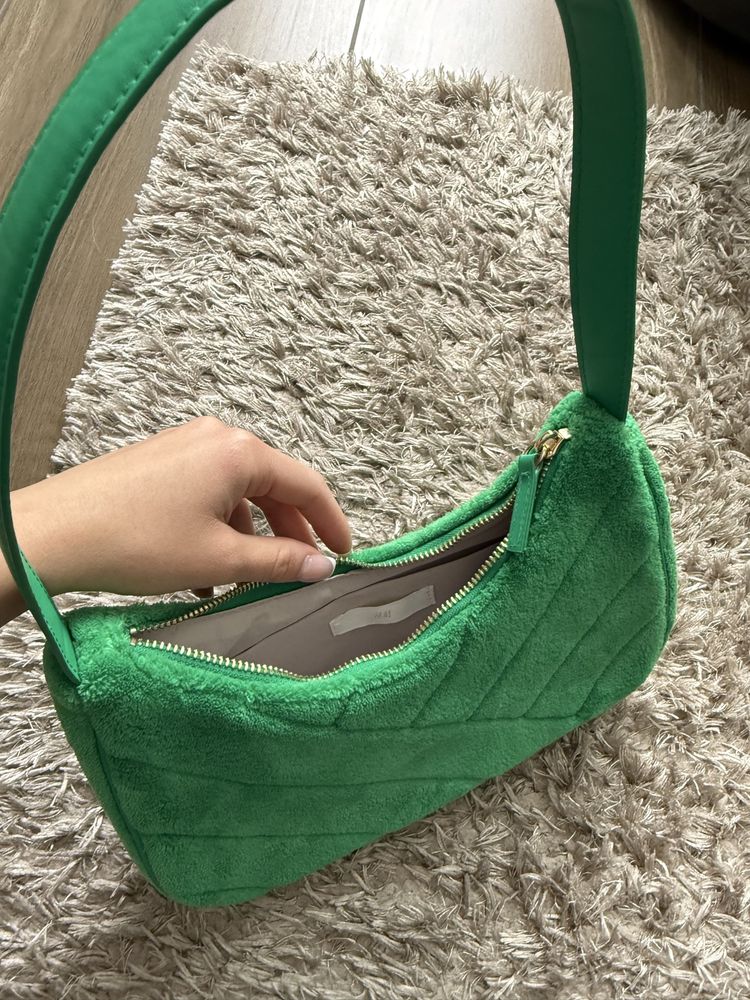Летни чанти H&M в свежи цветове като нови