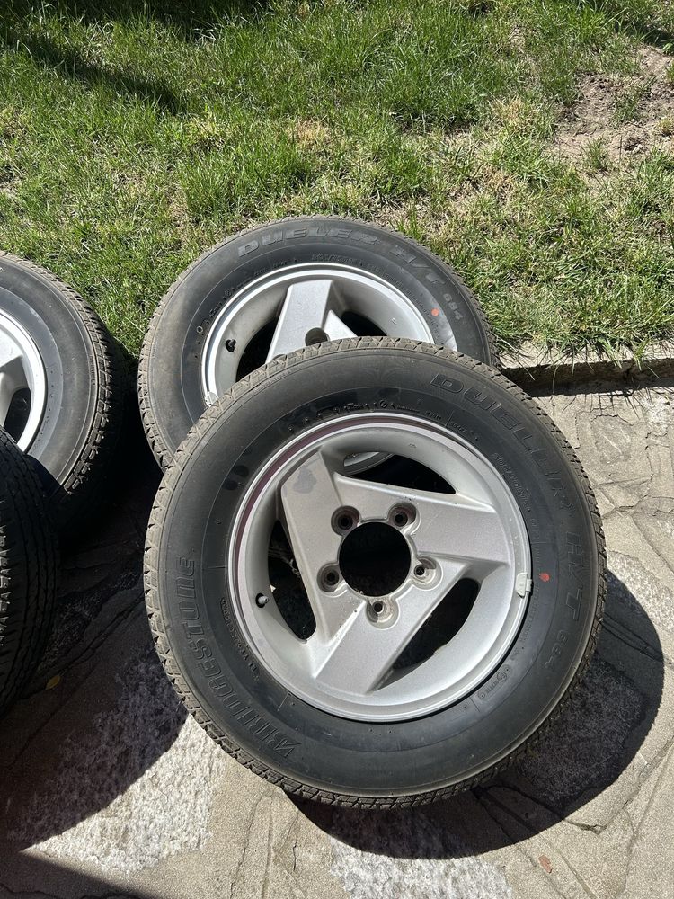Гуми с джанти R15