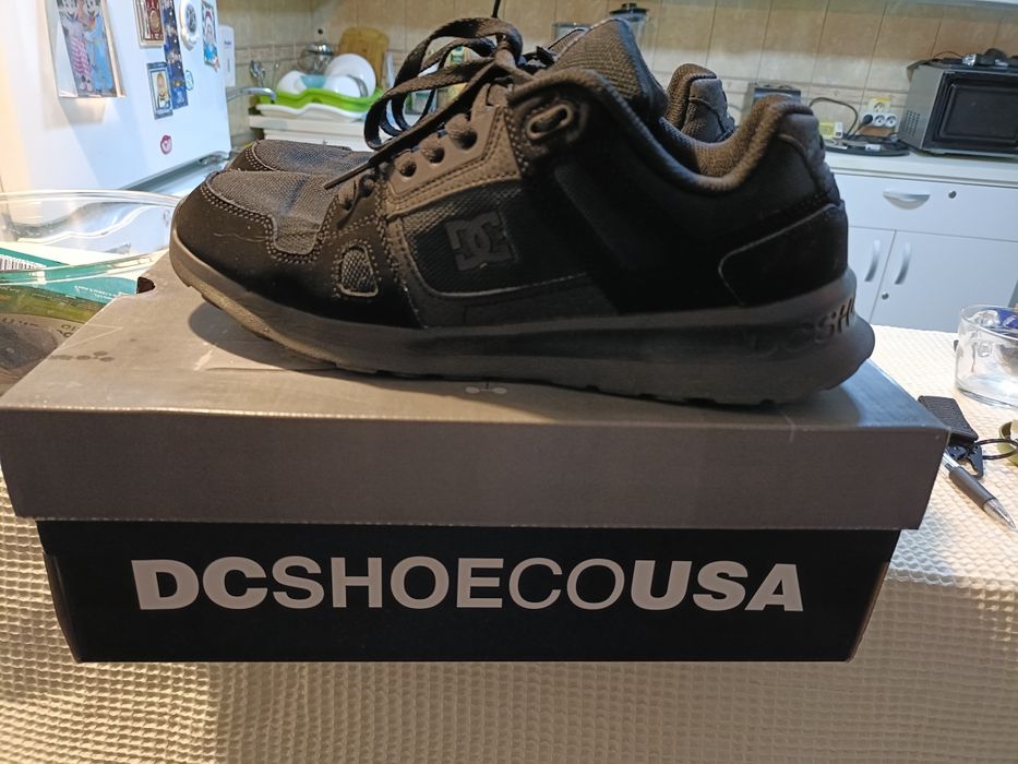 Adidași under Armour