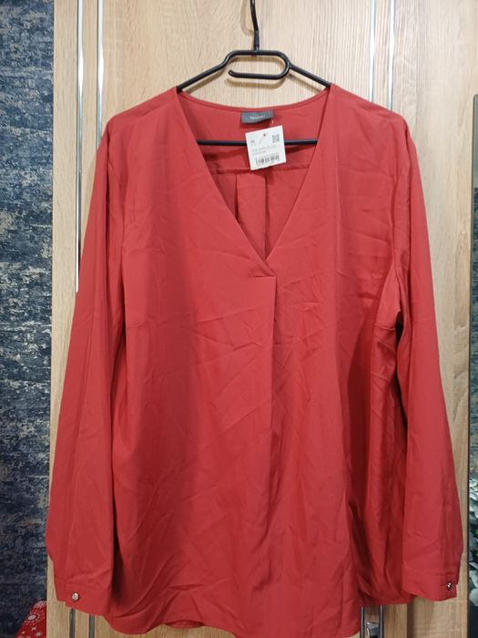 Vand bluza dama noua C&A