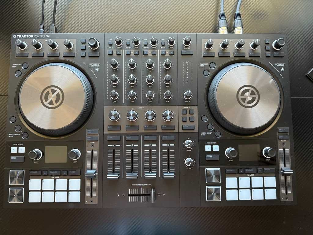Native Instruments Traktor Kontrol S4 MK3 Чисто нов,Гаранция,Decksaver