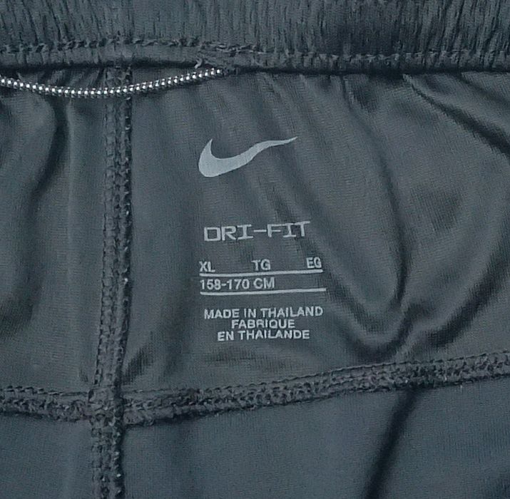 Nike DRI-FIT Shorts оригинални гащета ръст 158-170см Найк шорти