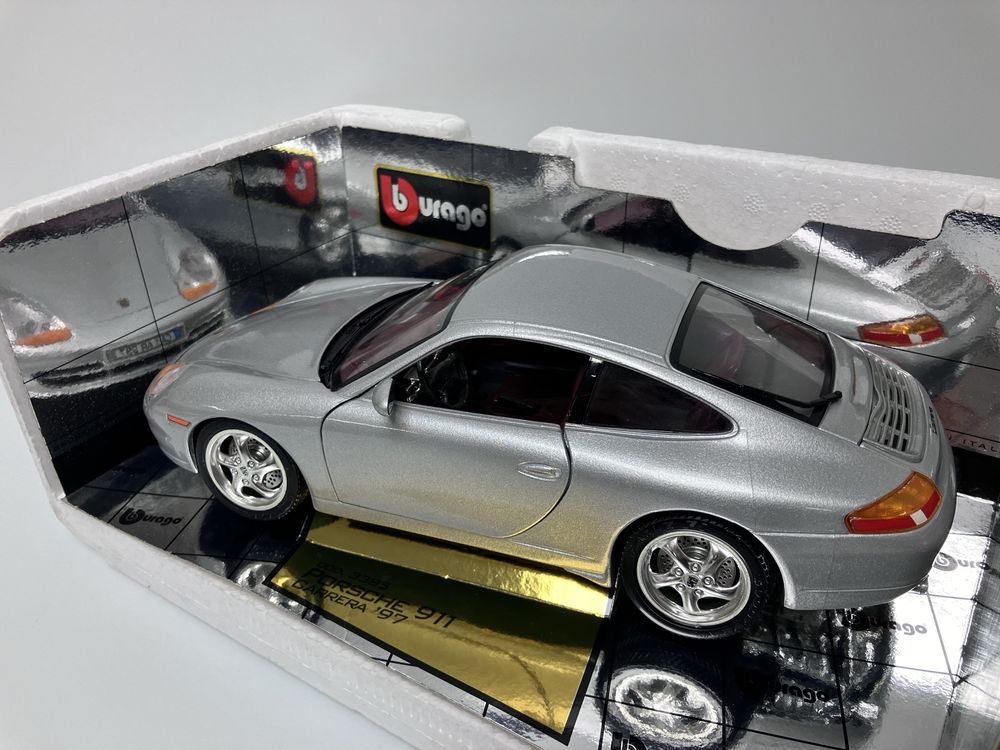 macheta auto Porsche 911 996 Carrera 1997 bburago 1/18