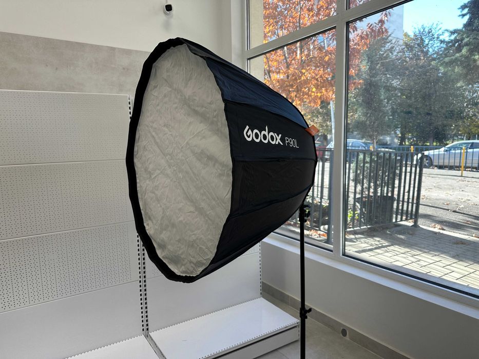 Godox P90L параболичен дълбок софтбокс 90см с Bowens монтаж