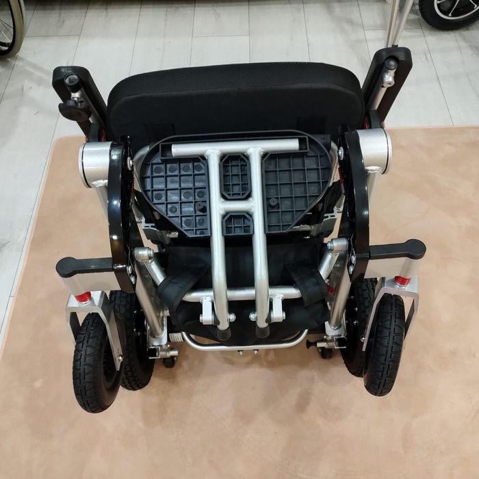 Нова Сгъваема електрическа инвалидна количка