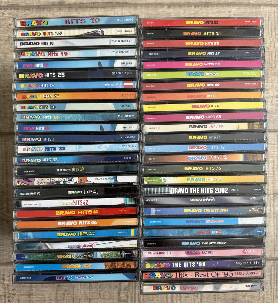 Lot 51 cd-uri duble originale Bravo Hits (16 lei/cd dublu)