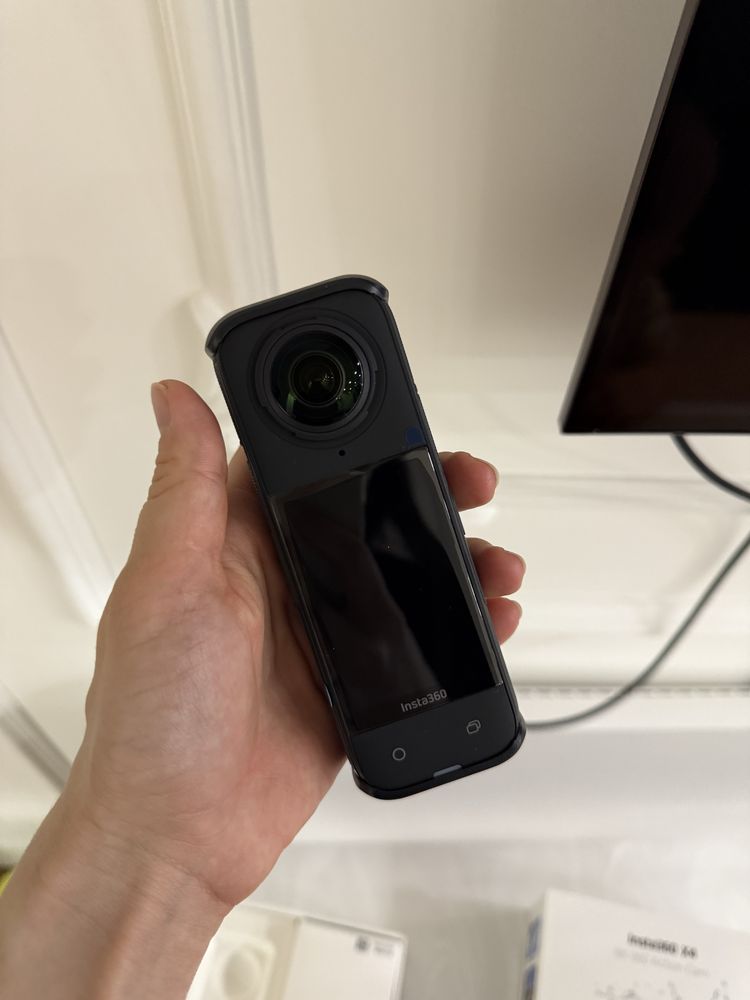 Продам камеру insta360