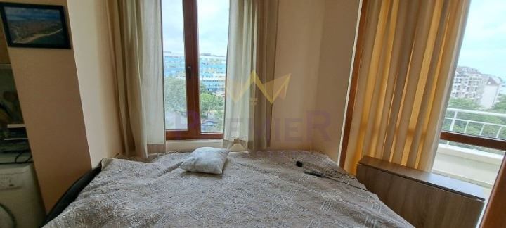 Продава се Едностаен апартамент в Бургас, Лазур - 30 кв.м за 2634 €/кв.м - Снимка #2