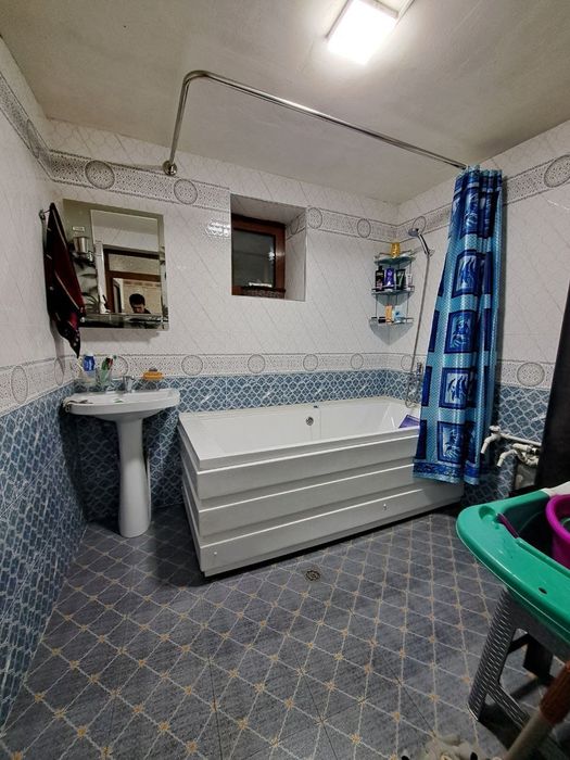 Hovli sotiladi 4 sotok. 115.000$