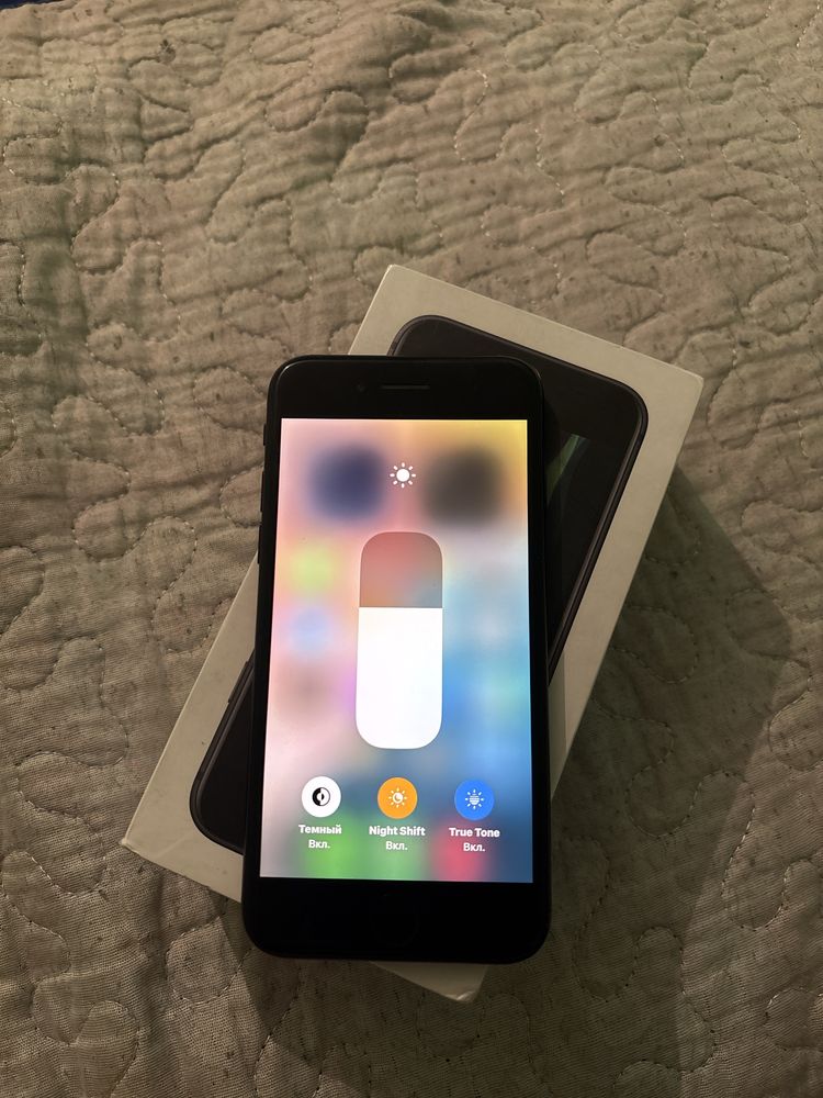 iPhone SE продаю