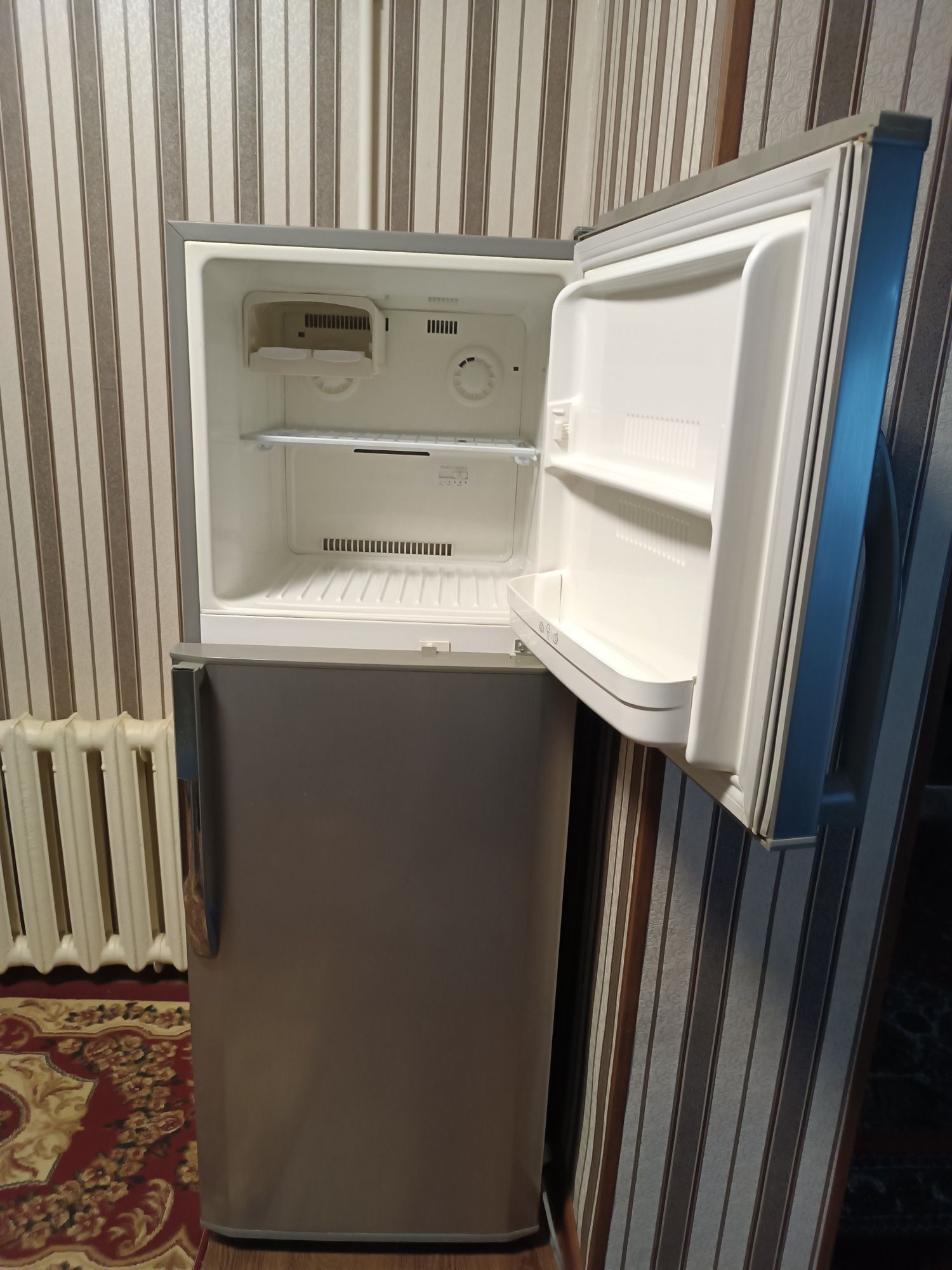 Холодильник "LG"