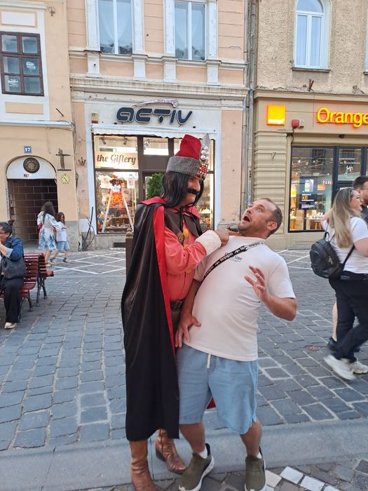 inchirieri Dacia 1300 sau personaje istorice pt reclame, spoturi, even