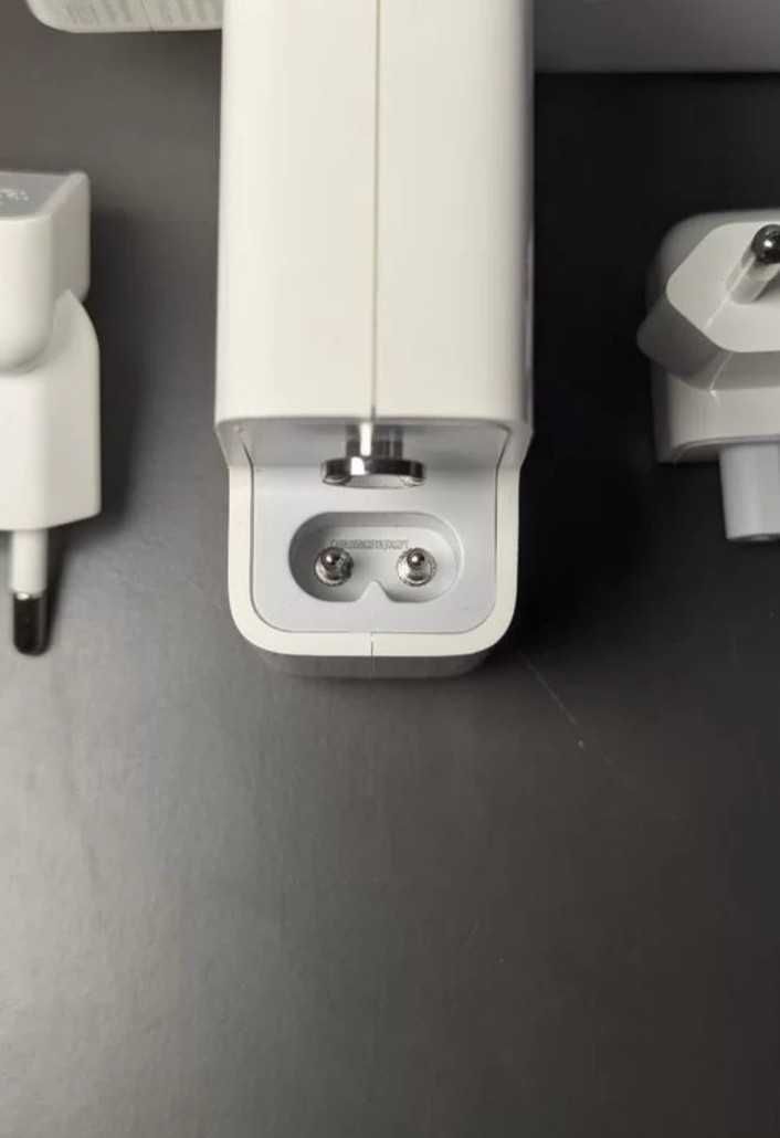 Блок питания A1882 Apple iPhone MacBook Air 13 30W USB-C