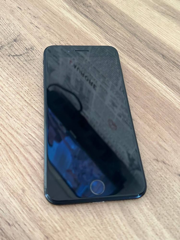 Iphone  7+ black