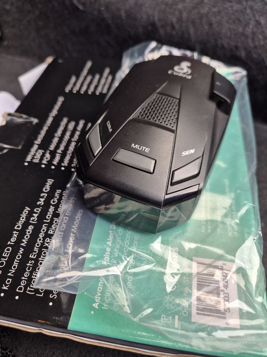 Vând detector radar Cobra