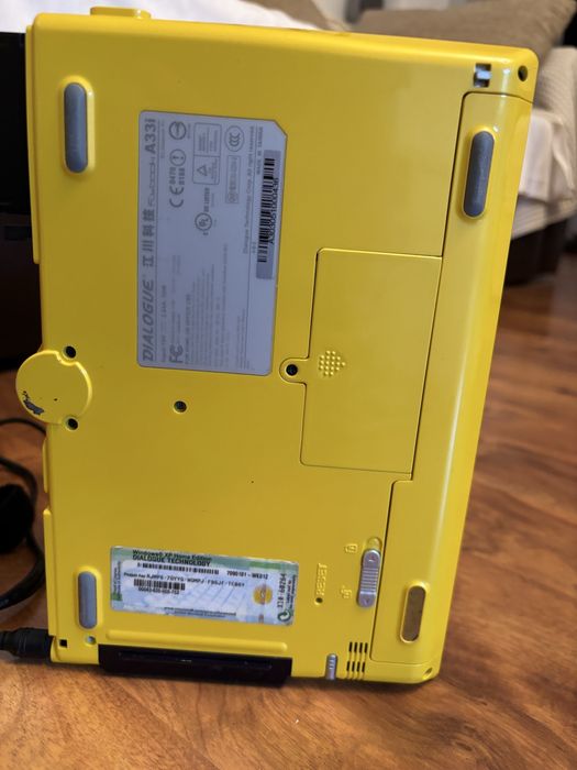 Laptop Dialogue Flybook A33i