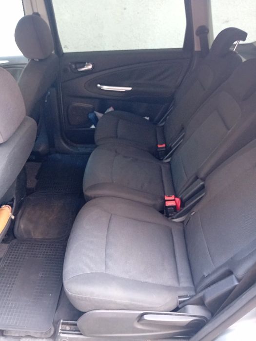 Vând Ford S max utilizat