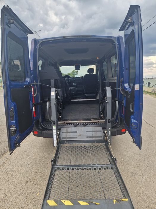 Opel Movano 2011 8+1 (adaptată persoane cu dizabilități)