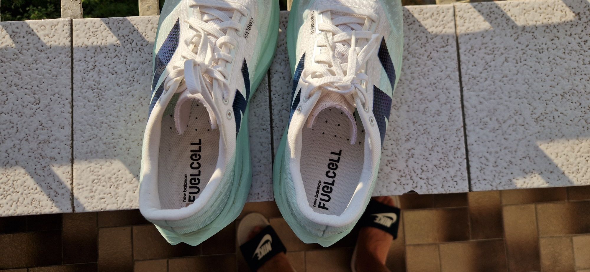 маратонки new balance
