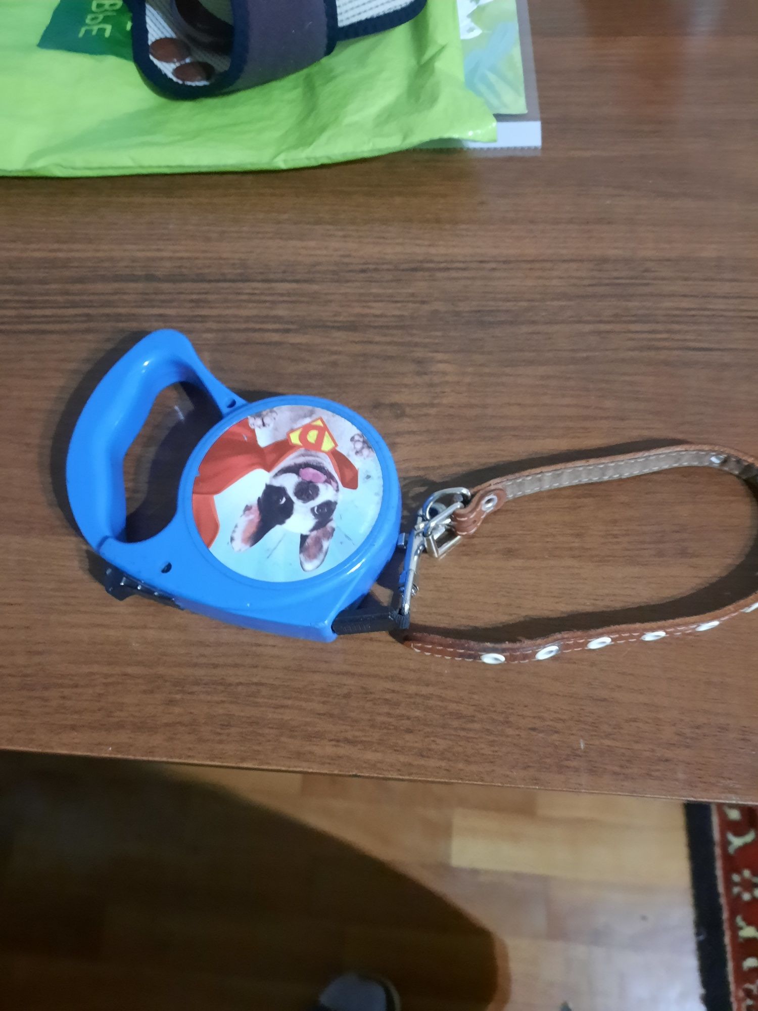 Сумка переноска  для собачки удобная  почти новая.