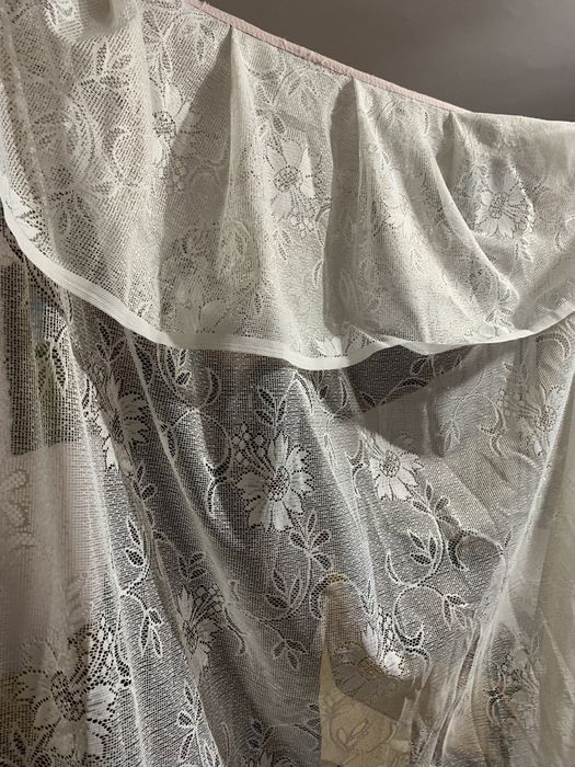 Perdea alba de Pascani