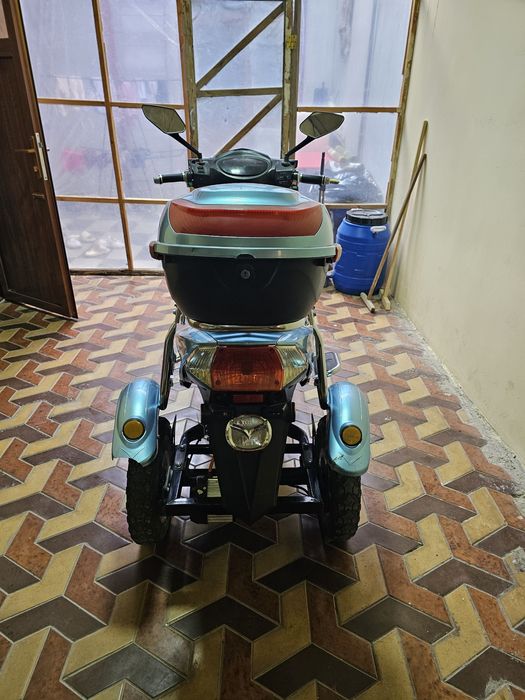 Элекро Скутер сотилади состояниси яхши