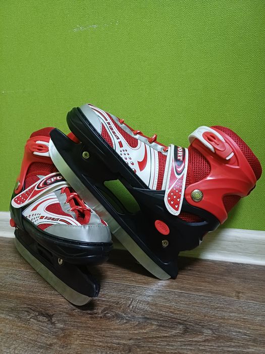 Продам коньки 39-43 размер
