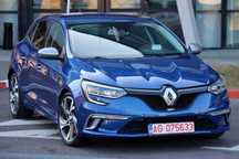 Renault Megane GT / 205cp / Alcantara / 4Control / Bose / Distronic