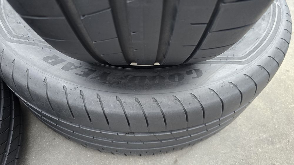 2 anvelope vară Michelin și 2 Goodyear 235/55/19
