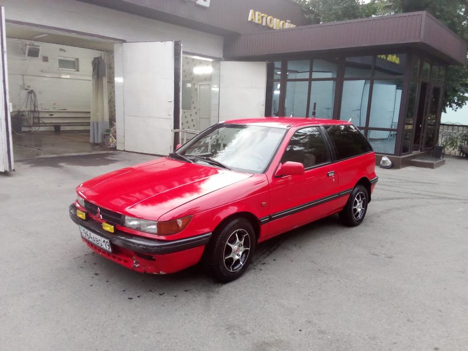 Mitsubishi Colt 1991 год